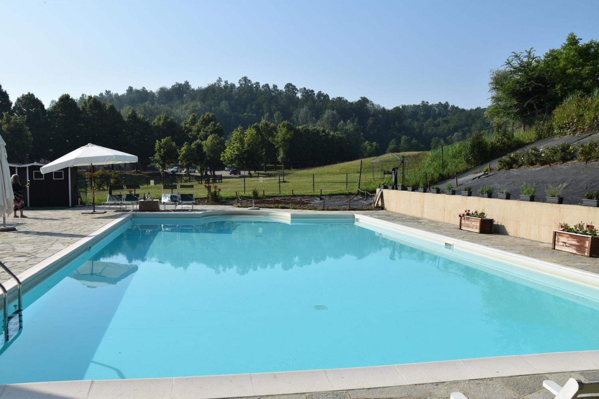 Appartamento Casa Di Giulia Con Soggiorno E Cucina, Camera Matrimoniale Con Tetto A Vista E Grande Parco Circostante Serravalle d'Asti Esterno foto